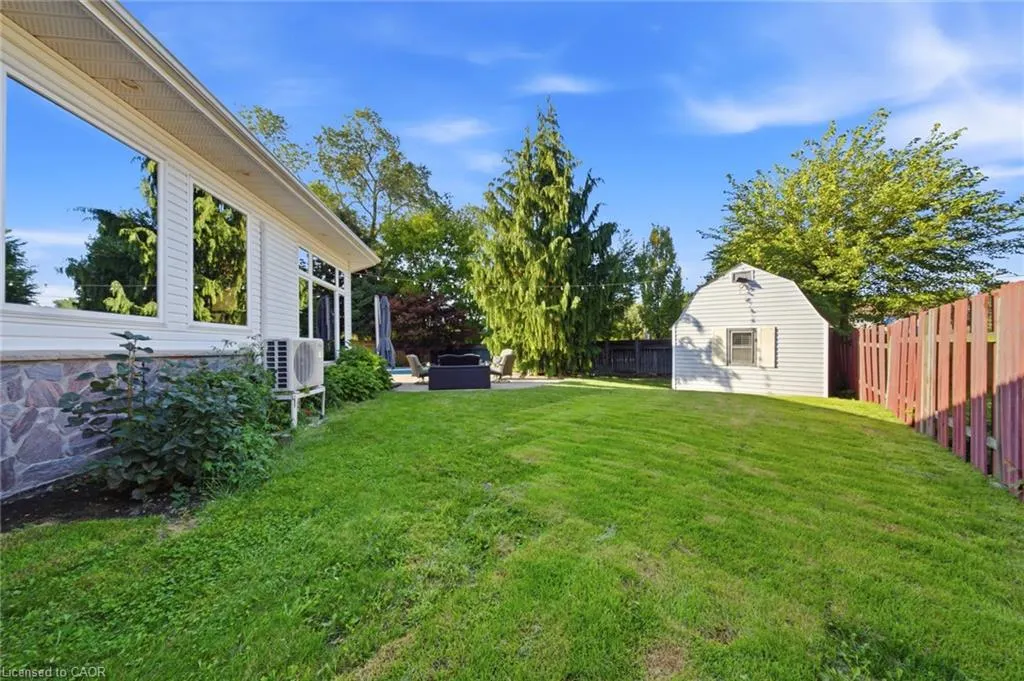 16 Redwood Court