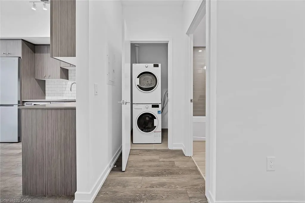 5 Wellington Street #807