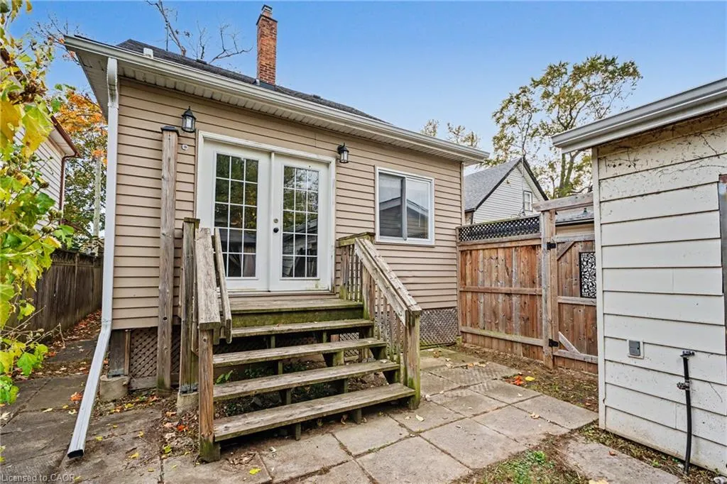 125 Dufferin Street E
