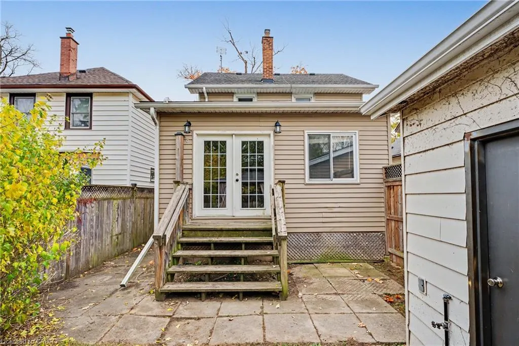 125 Dufferin Street E