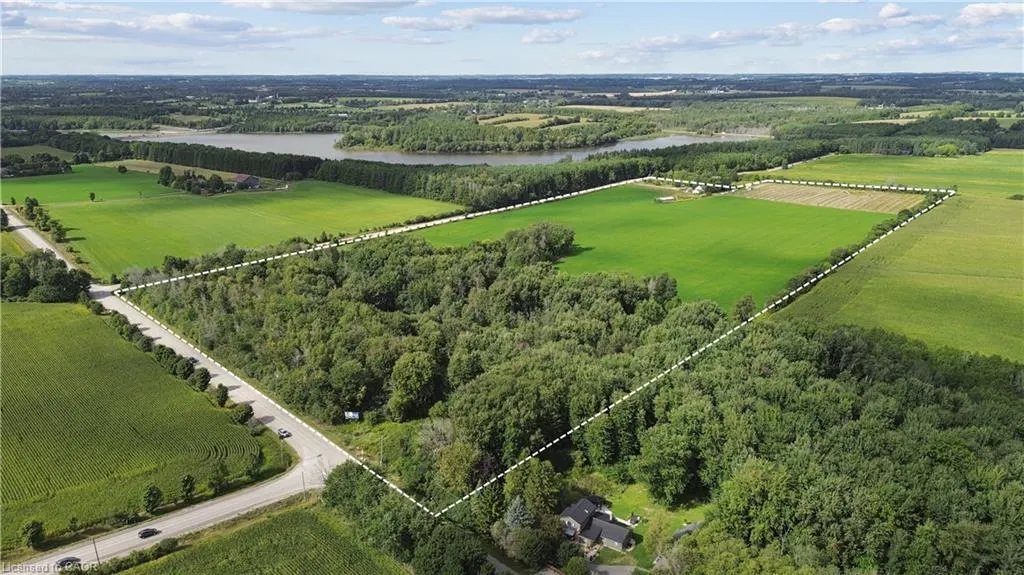 8033 Sideroad 10