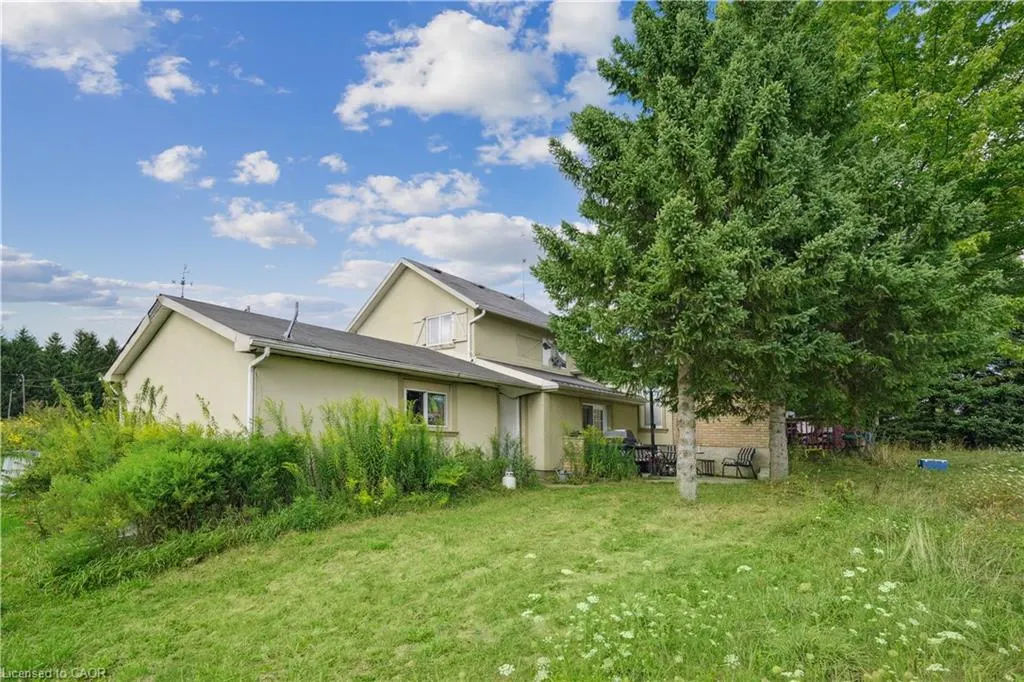 8033 Sideroad 10