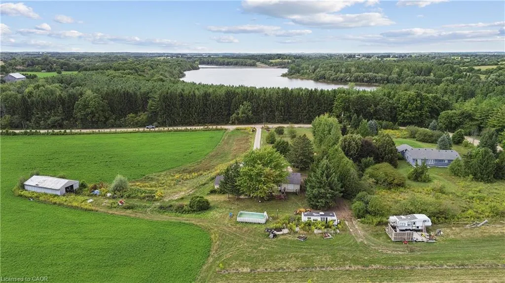 8033 Sideroad 10