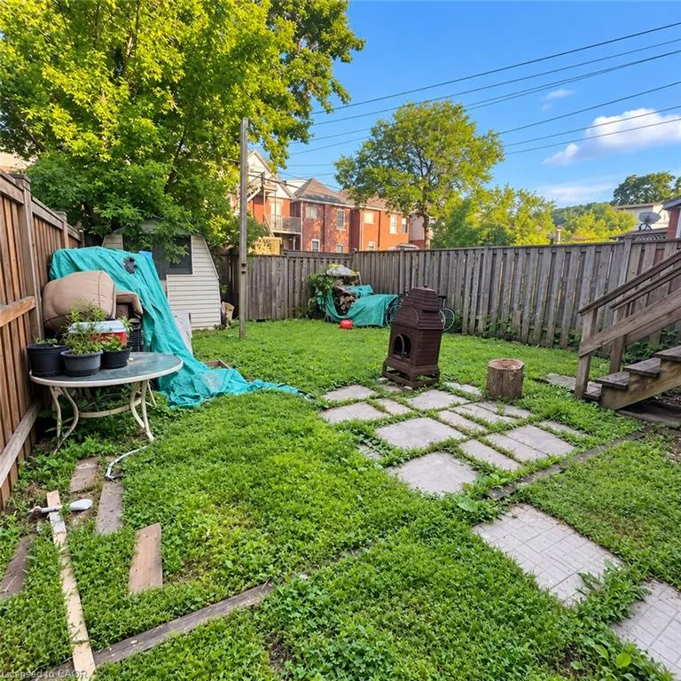 33 Cedar Avenue