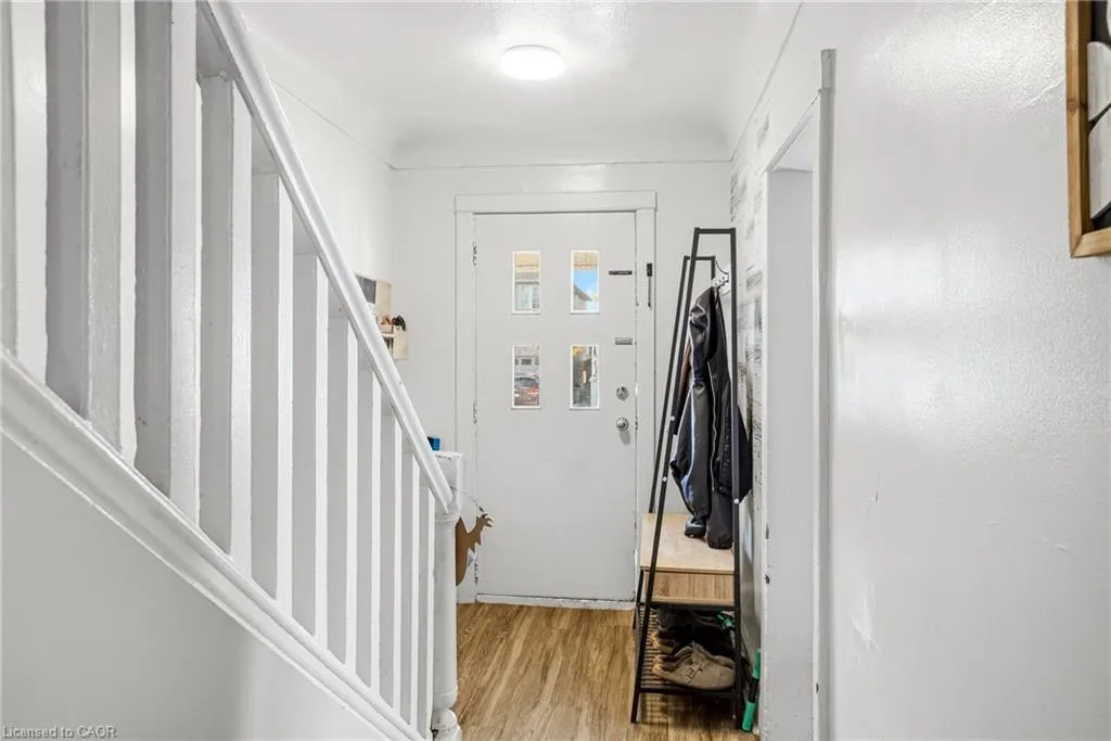 108 Robins Avenue