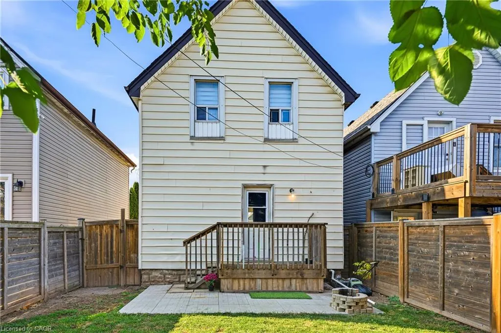 108 Robins Avenue