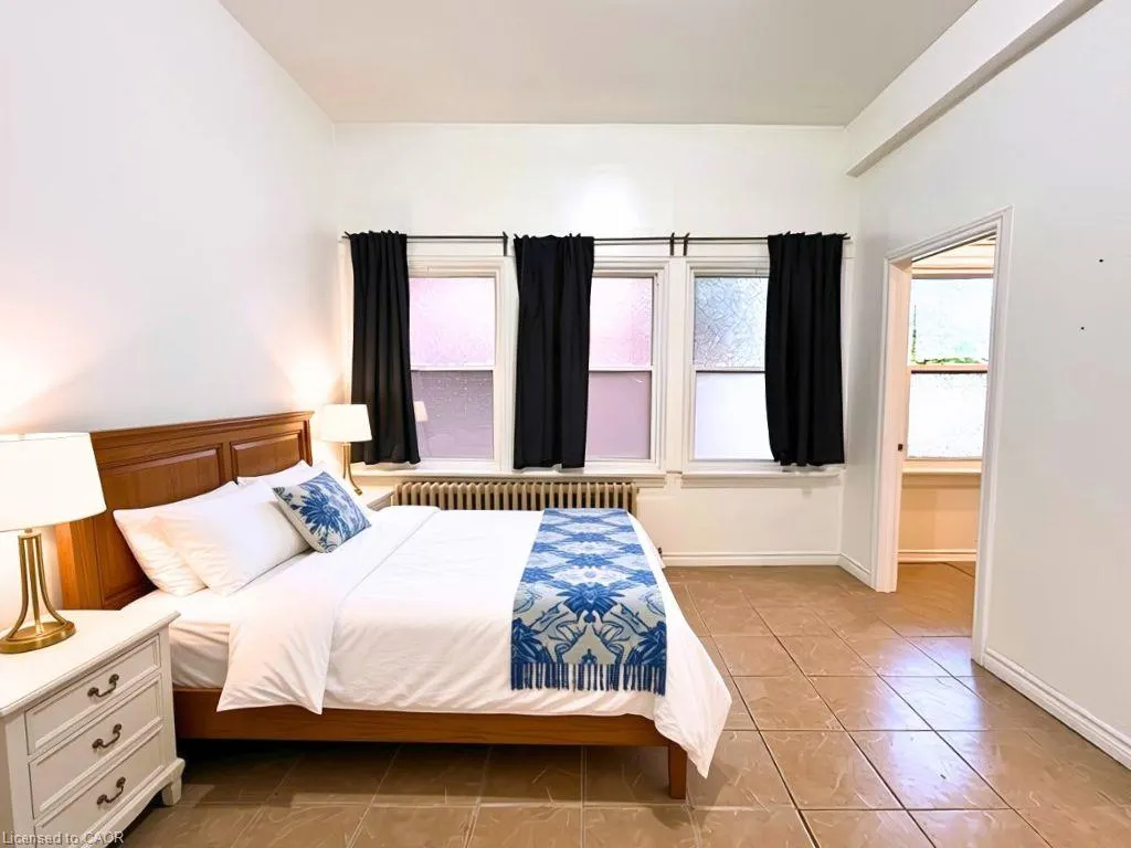 69 Sherman Avenue S #4