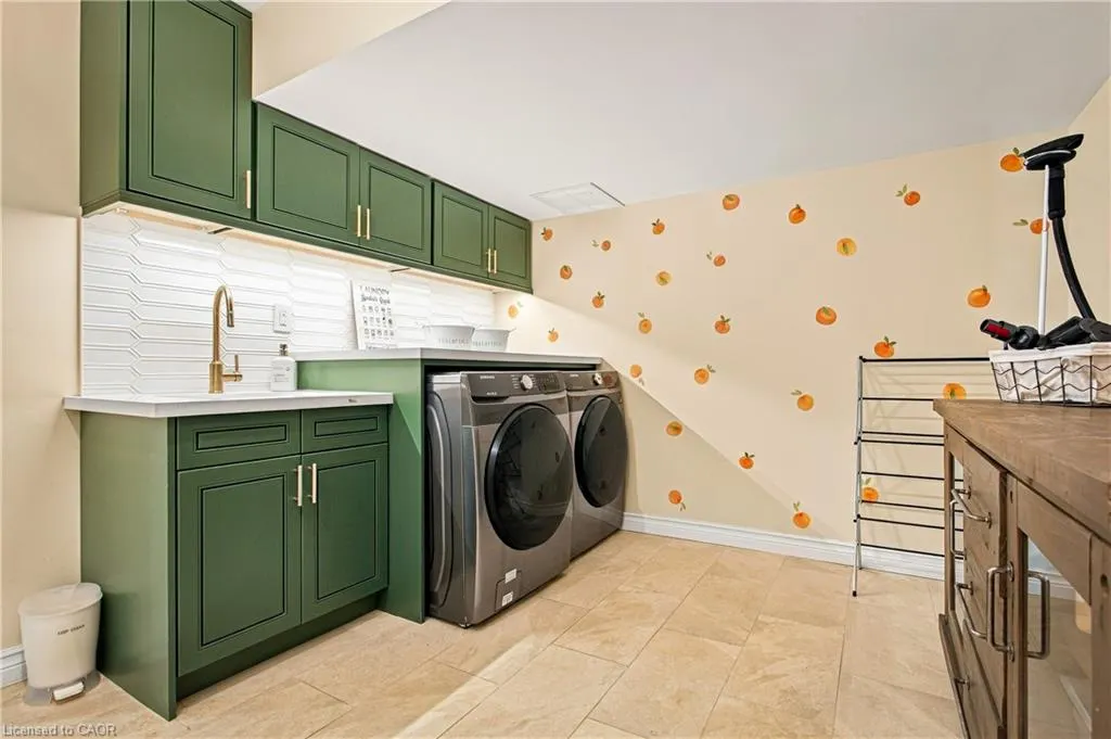 139 Oaklands Park Court