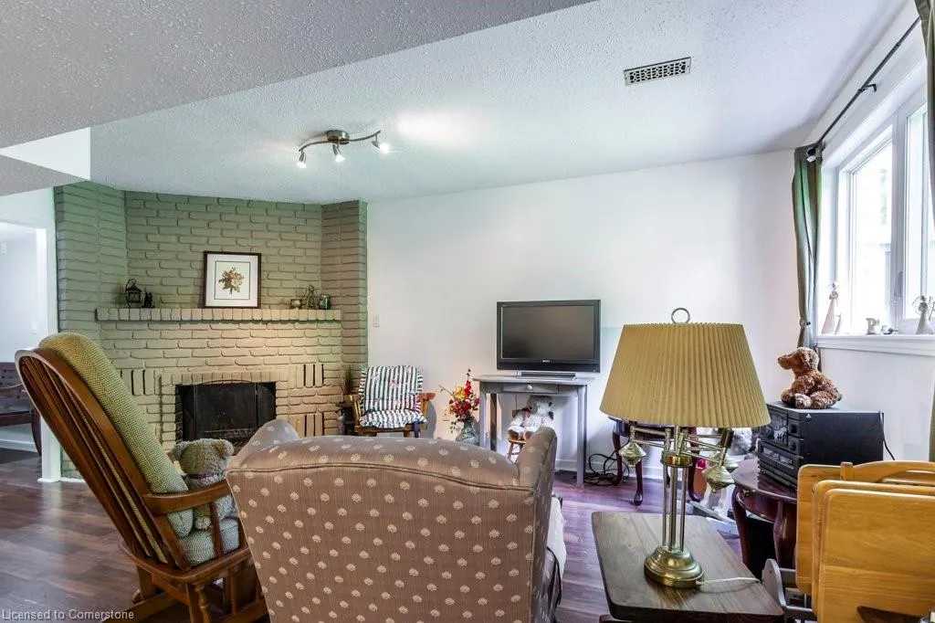 109 Wilson Street W, #14
