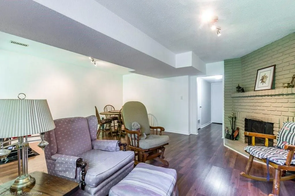 109 Wilson Street W, #14