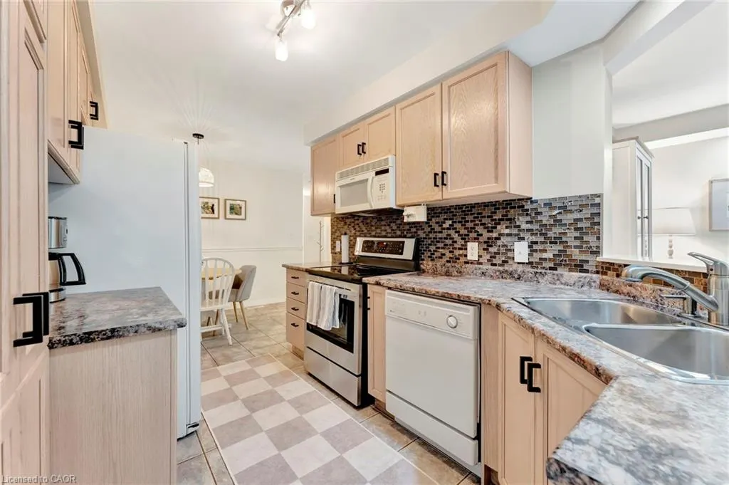 348 Highland Road W, #20
