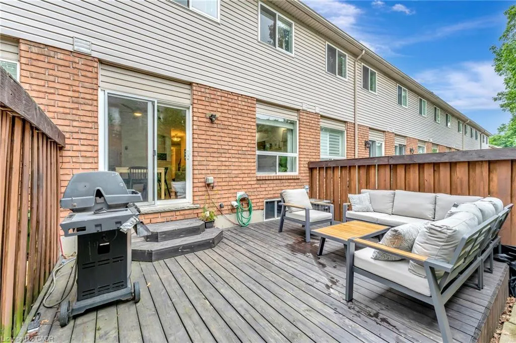 348 Highland Road W, #20