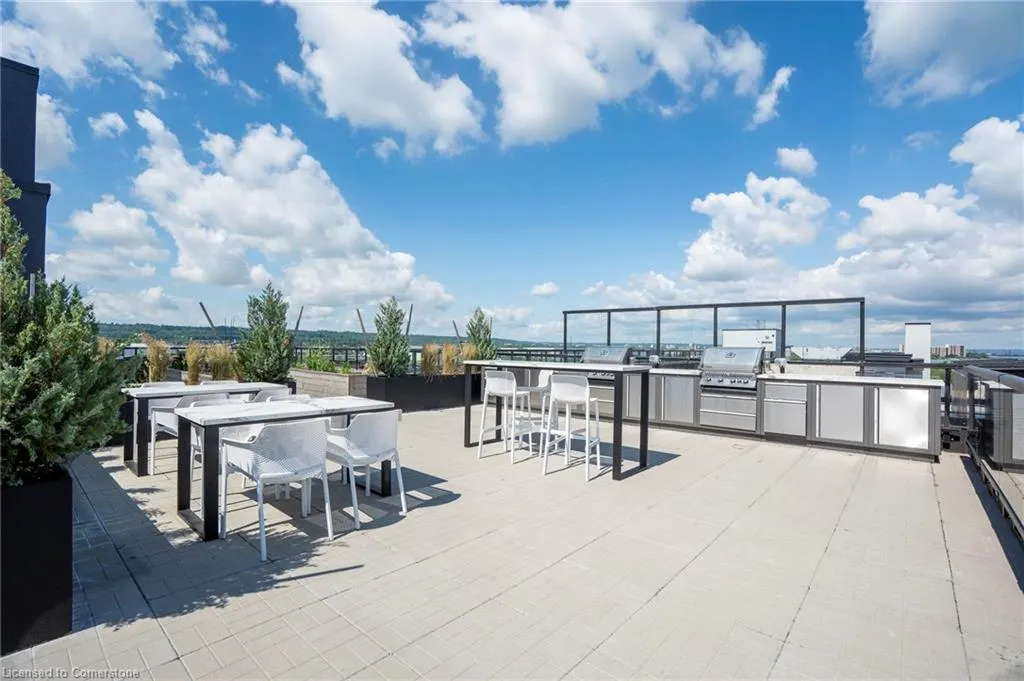 600 North Service Road, #418