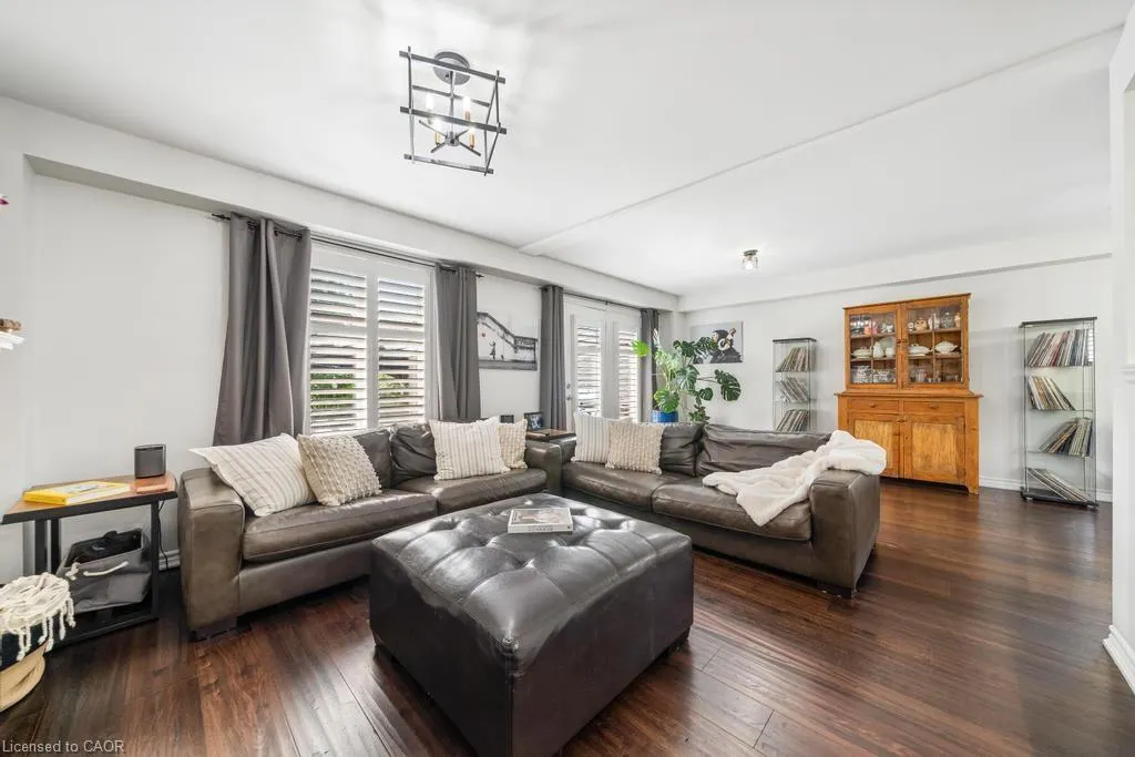 12 Valridge Court