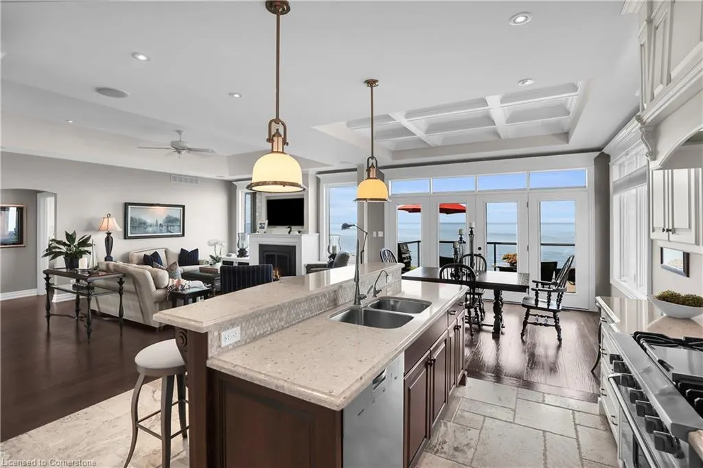 61 Lake Street, #4
