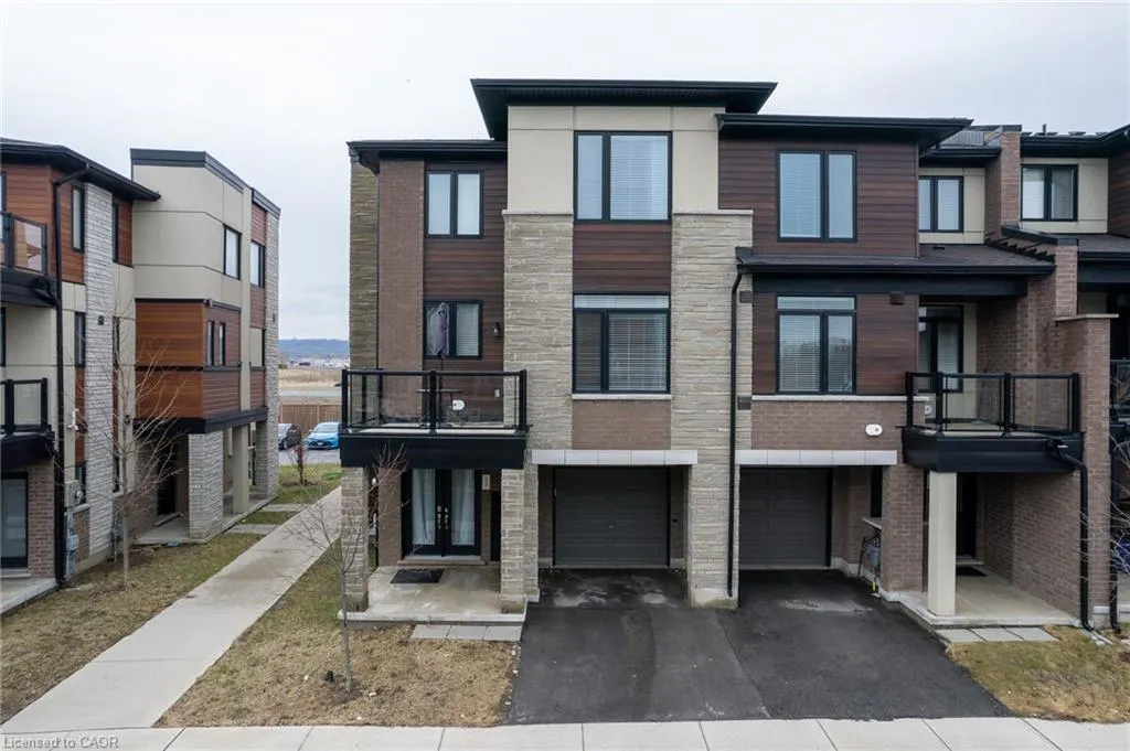 590 North Service Road, #98