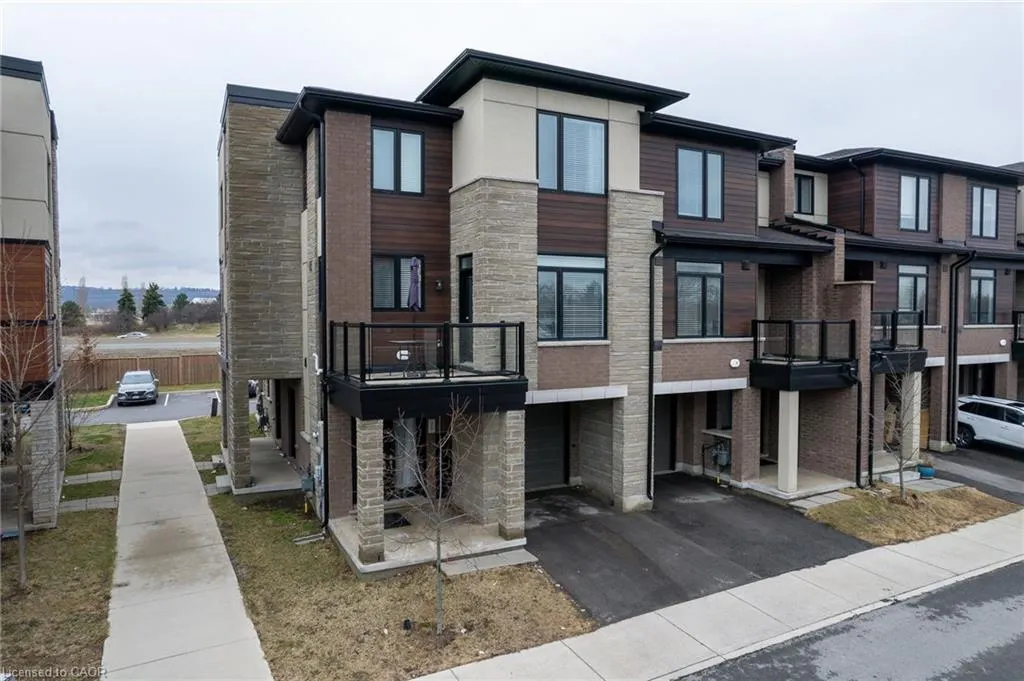 590 North Service Road, #98
