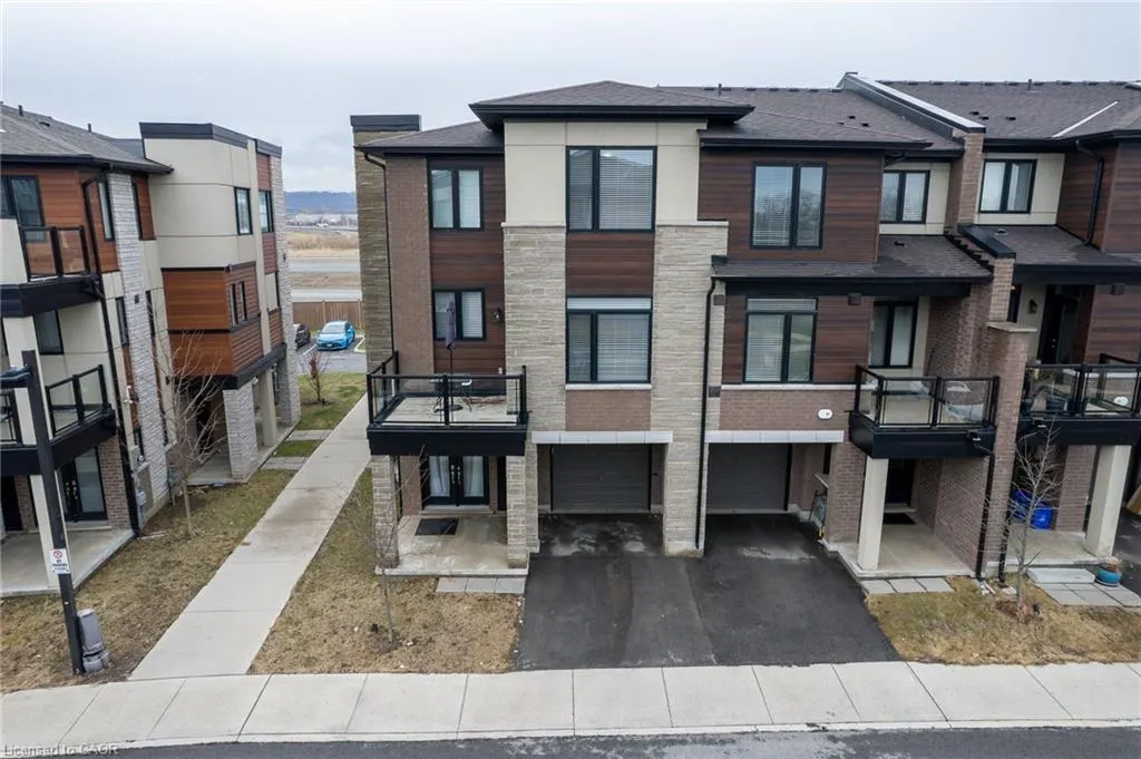 590 North Service Road, #98