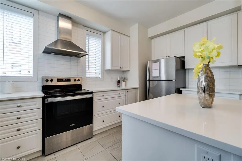 590 North Service Road, #98