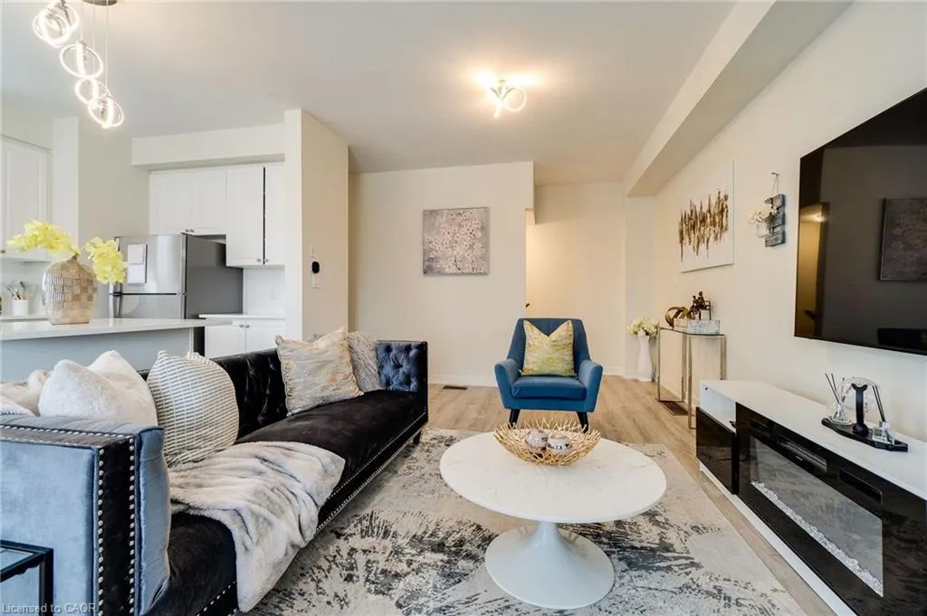 590 North Service Road, #98