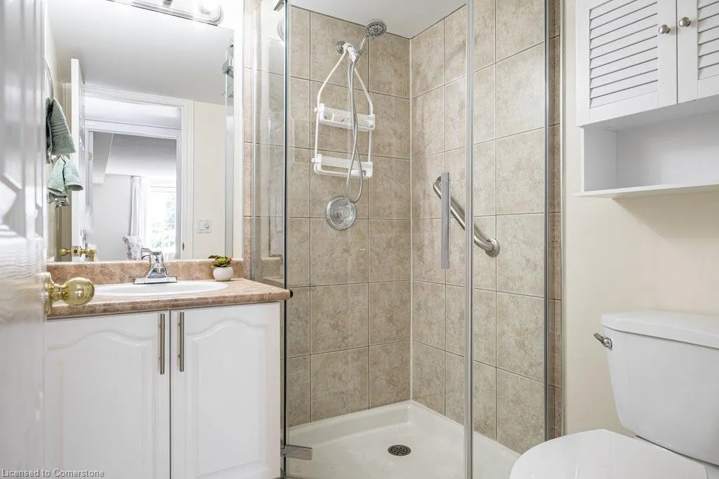 990 Golf Links Road, #208