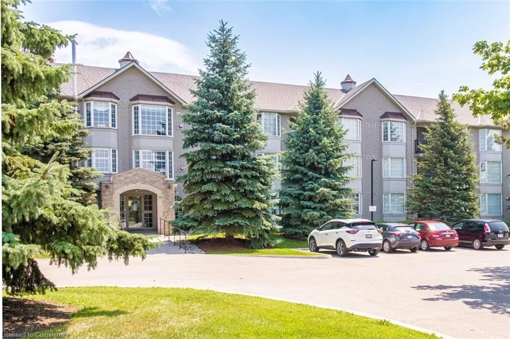 990 Golf Links Road, #208