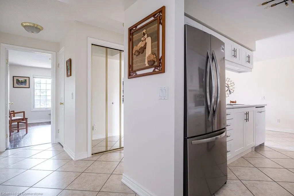 990 Golf Links Road, #208
