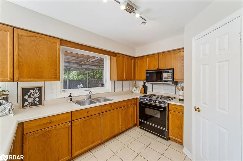 1298 Hilton Lane