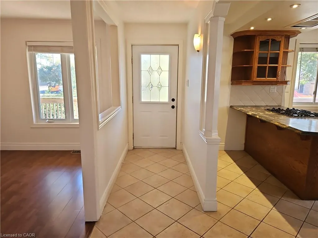 26 Fifth Avenue, #UPPER