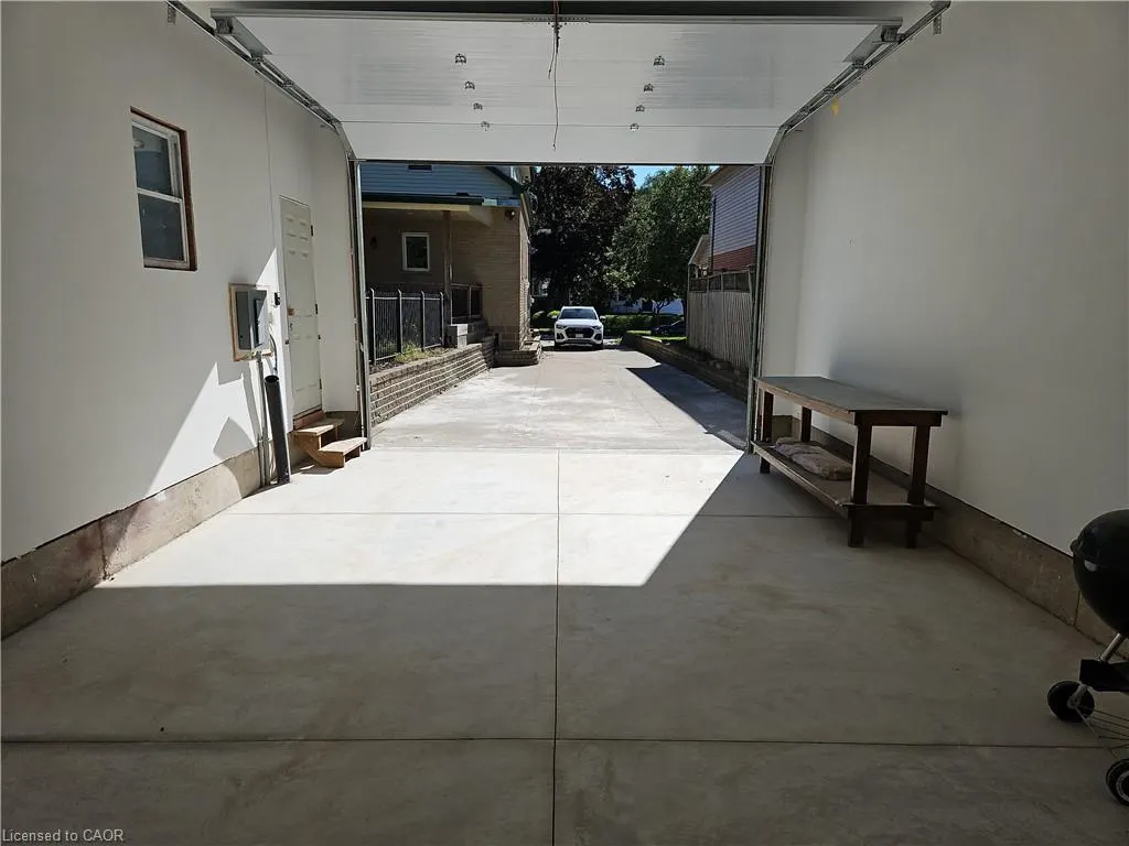 26 Fifth Avenue, #UPPER