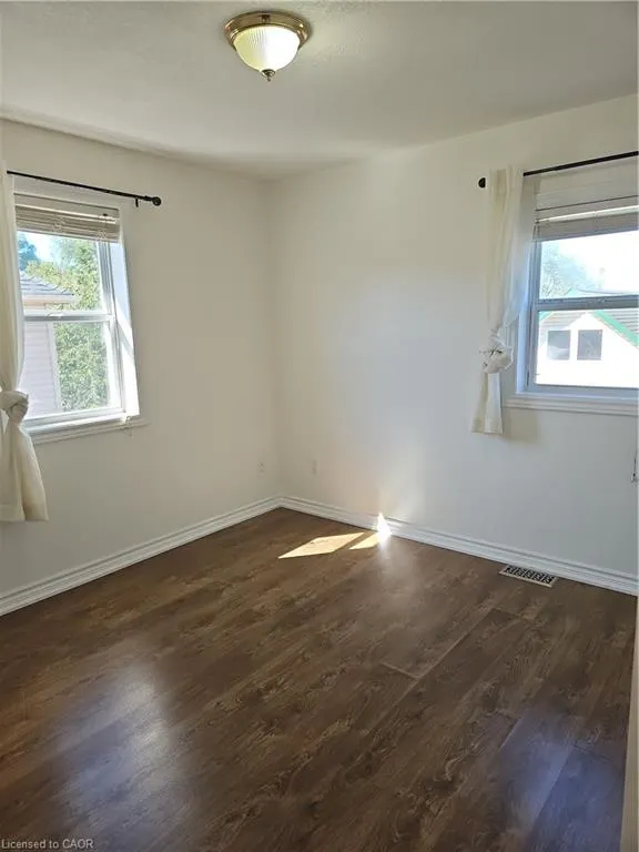 26 Fifth Avenue, #UPPER