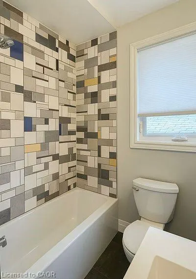 37 Kingslea Drive, #UPPER