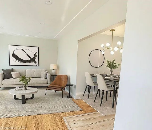 37 Kingslea Drive, #UPPER