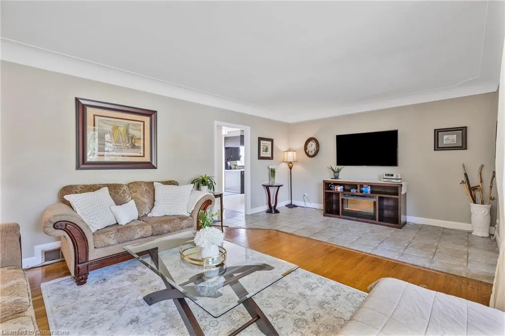 32 Whittaker Avenue