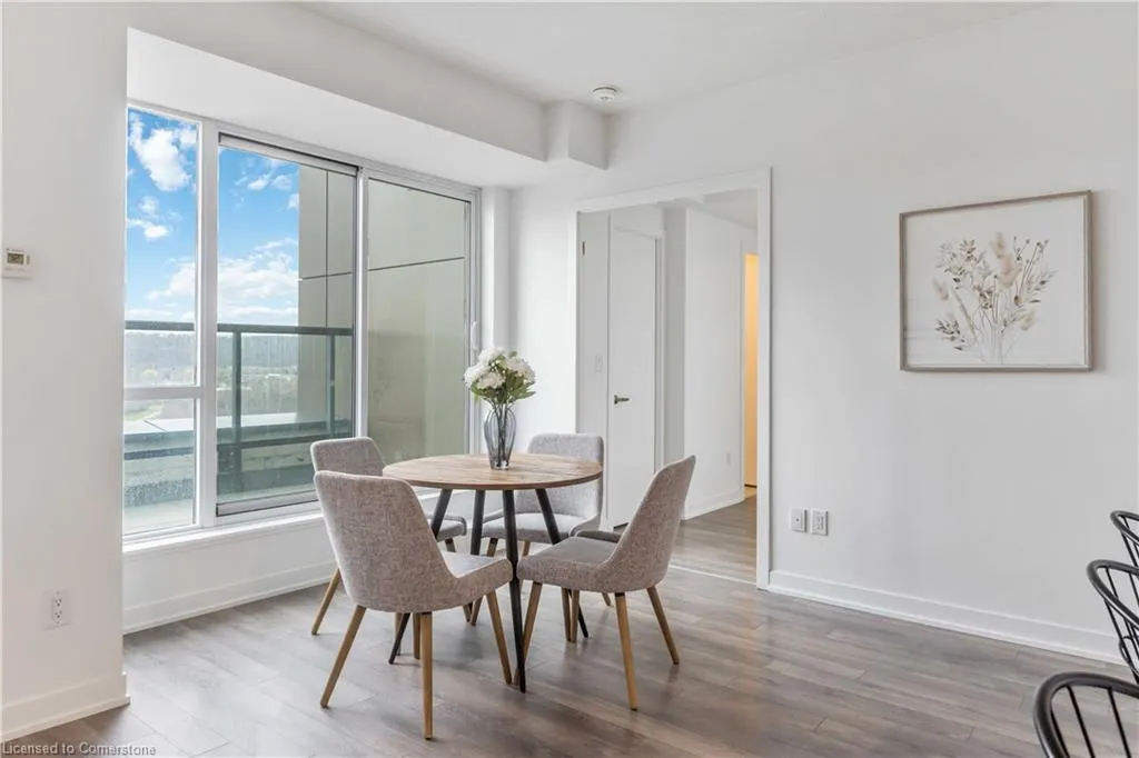 550 North Service Road, #1001
