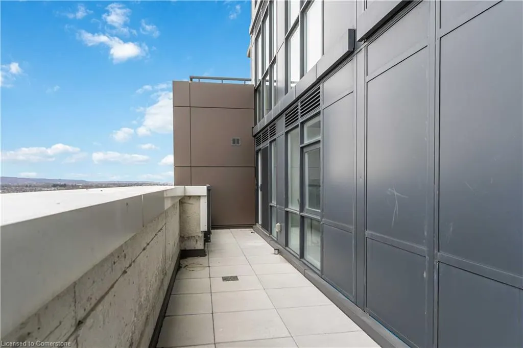550 North Service Road, #1001