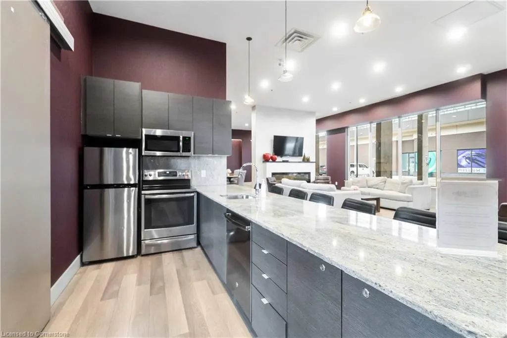 550 North Service Road, #1001