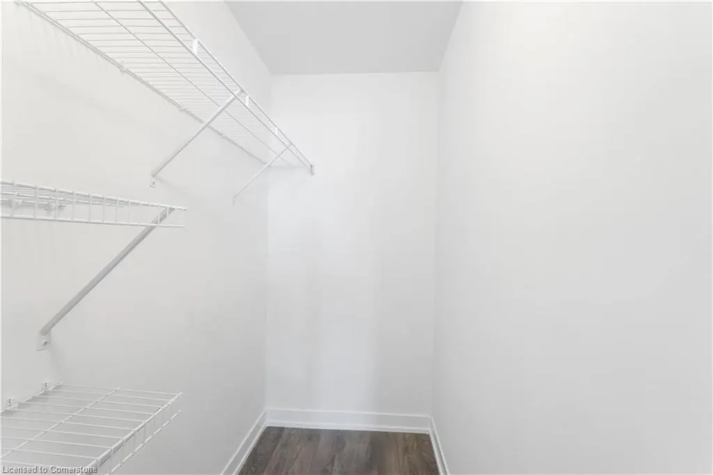 550 North Service Road, #1001