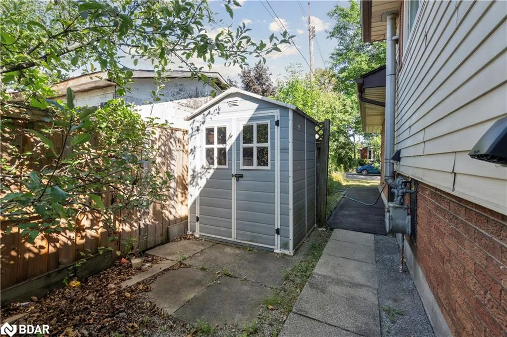 10 Sycamore Street
