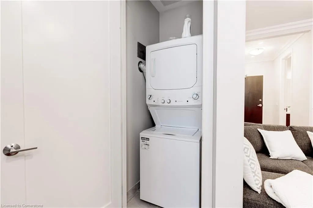 118 King Street E, #307