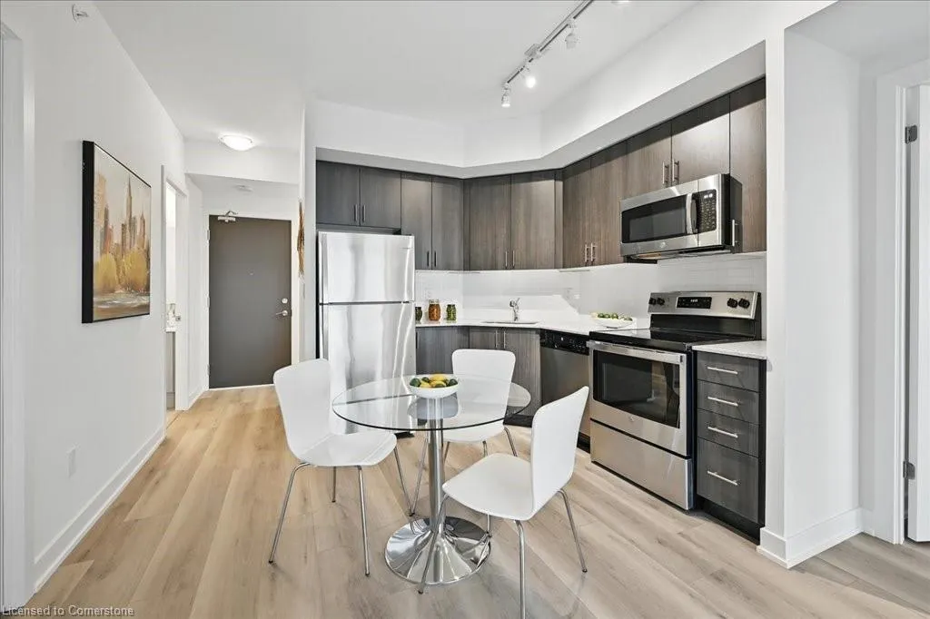 550 North Service Road, #707