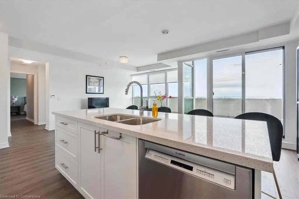 2750 King Street E, #704