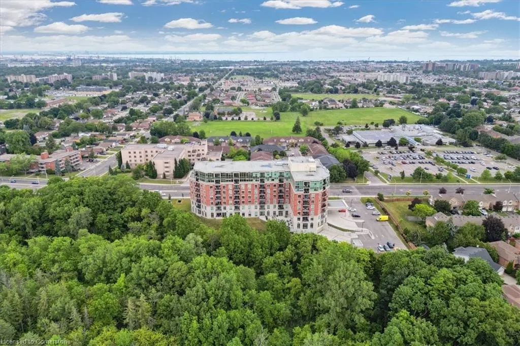 2750 King Street E, #704