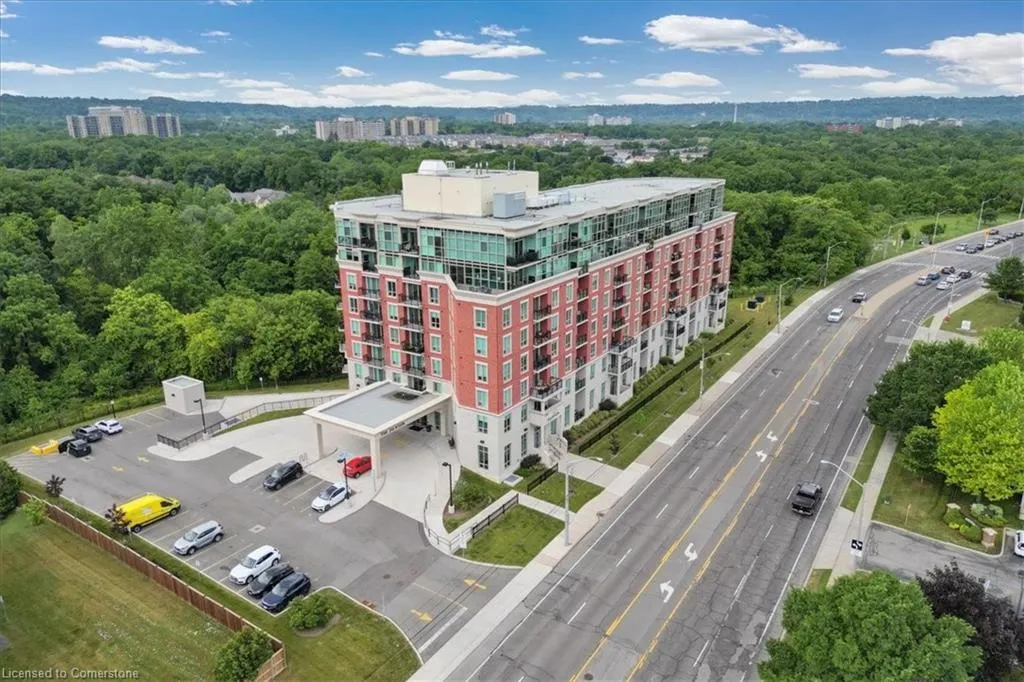 2750 King Street E, #704
