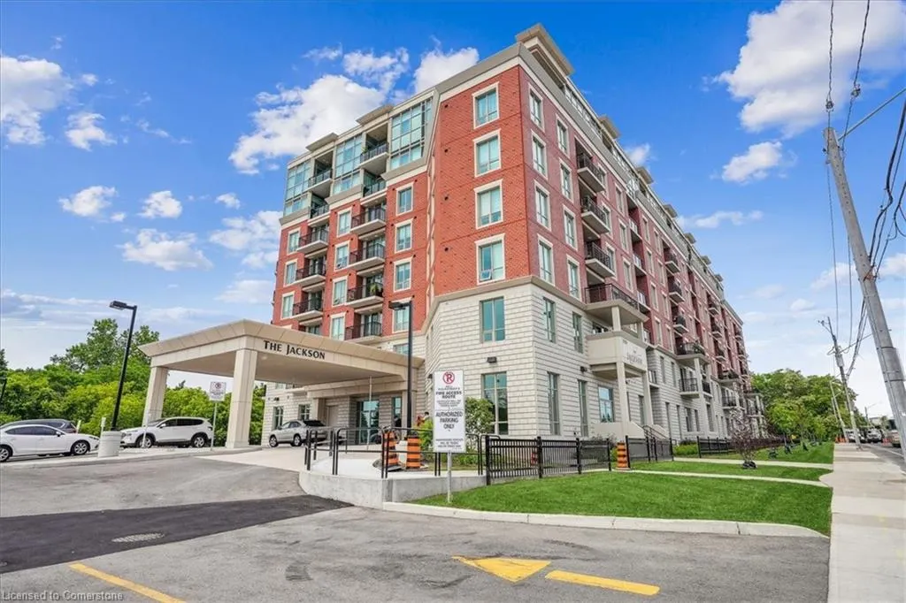 2750 King Street E, #704