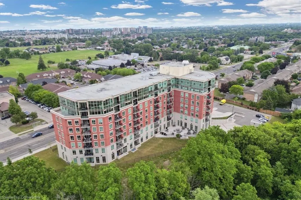 2750 King Street E, #704