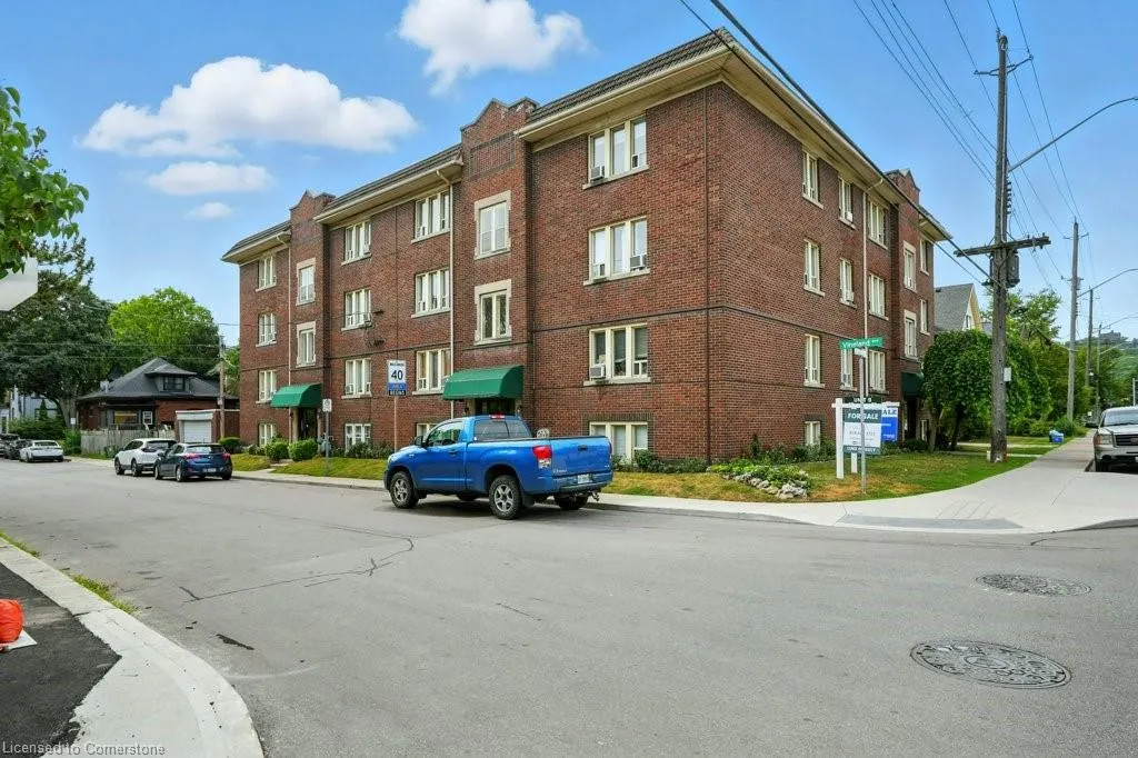 6 Vineland Avenue, #18