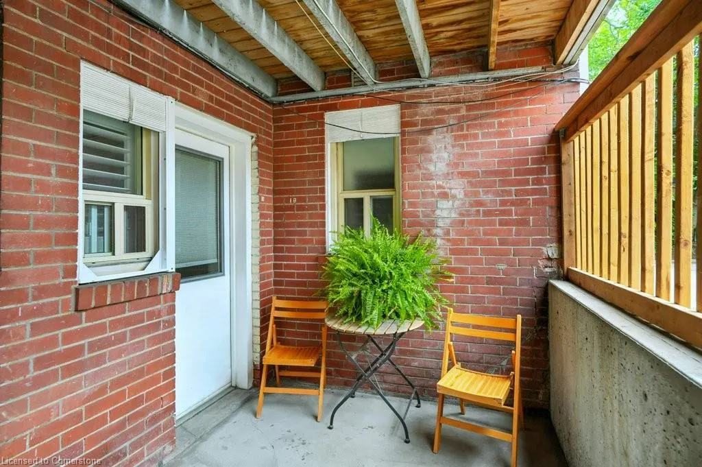 6 Vineland Avenue, #18