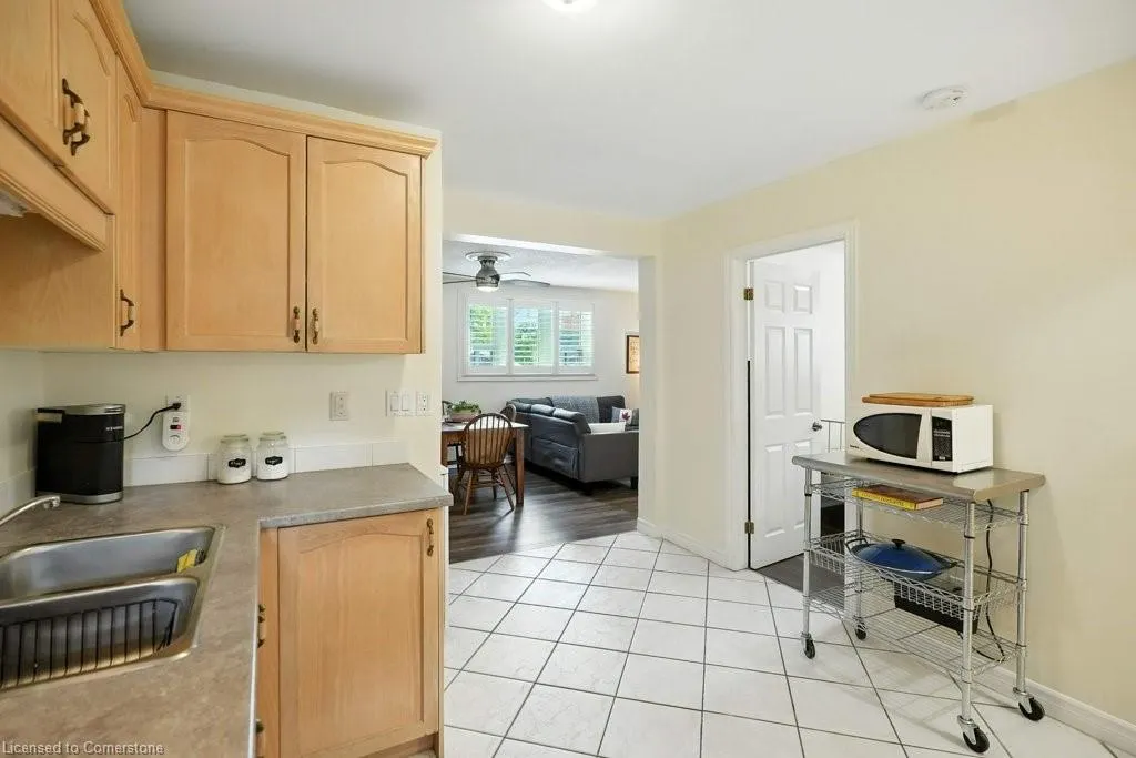 6 Vineland Avenue, #18