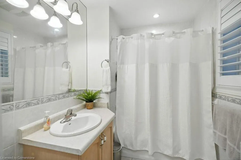 6 Vineland Avenue, #18